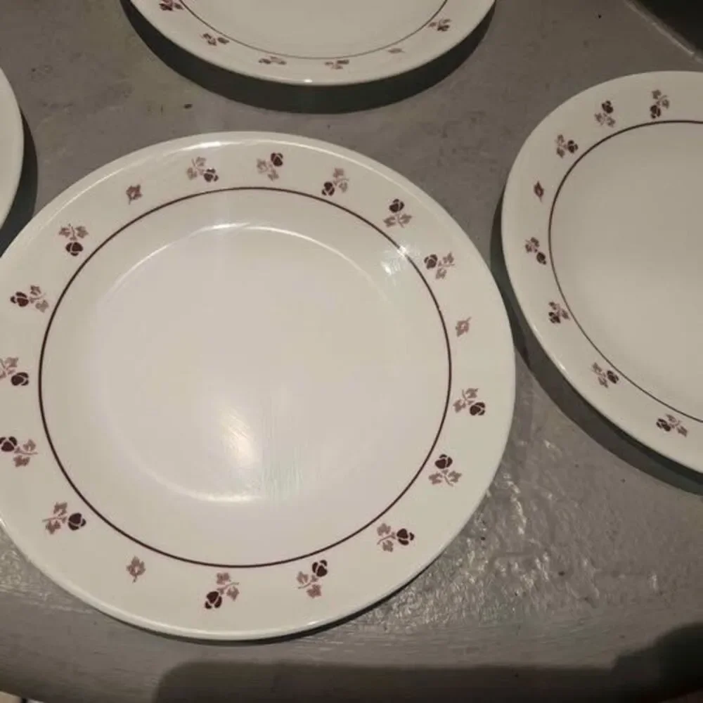 Set of 4 Corelle Burgundy Rose Dessert Plates 6 3/4